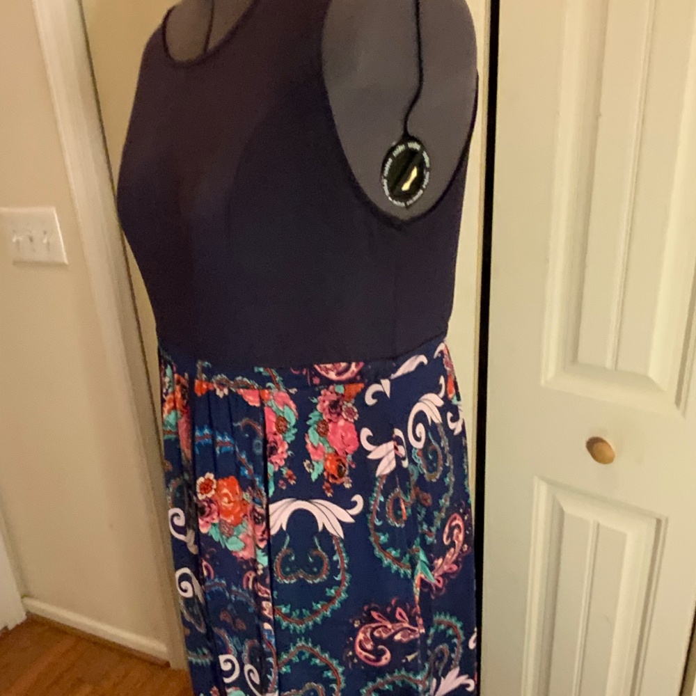 ICE SILK Maxi Dress - Picture 4 of 6